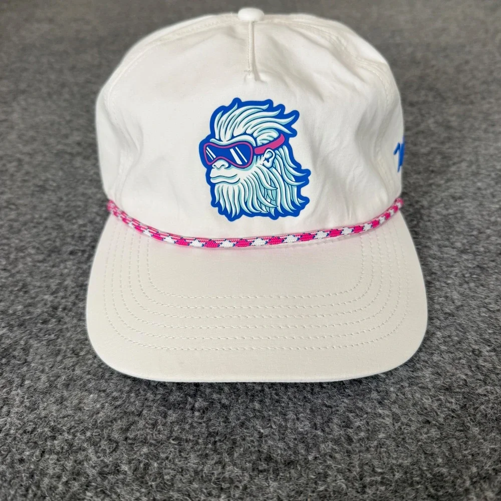 Waggle Golf Yeti Rope Hat Mens White Snapback Performance Golf Cap Adjustable